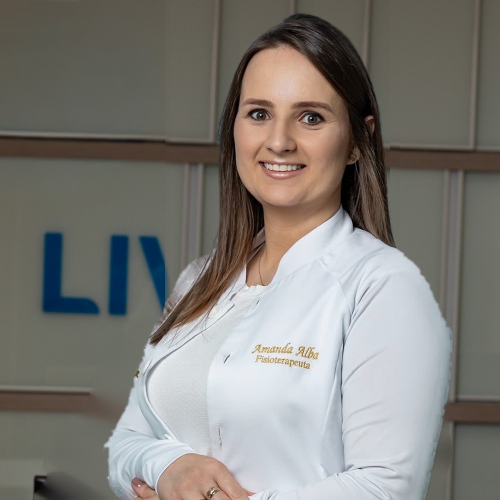 Amanda Alba, Fisioterapeuta